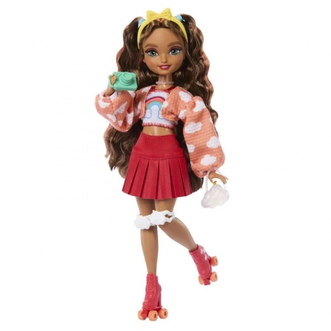 Barbie Dream Besties Teresa na rolerjih – modna punčka z dodatki