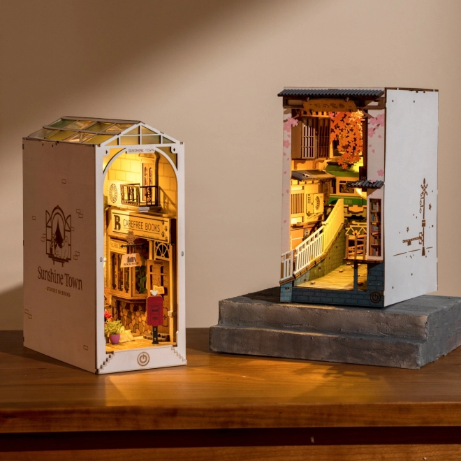 Podstavek za knjige miniatura hiške Cvetlična ulica
