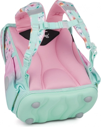 Anatomsko oblikovan hrbtni del in zračno oblazinjenje