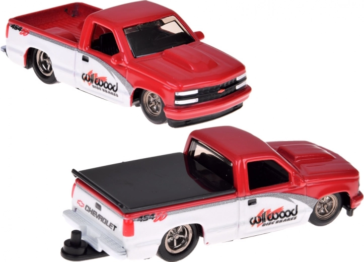 Avtentične podrobnosti v merilu 1:64