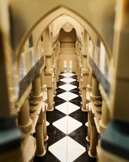 Komplet za sestavljanje LEGO Architecture Katedrala Notre-Dame