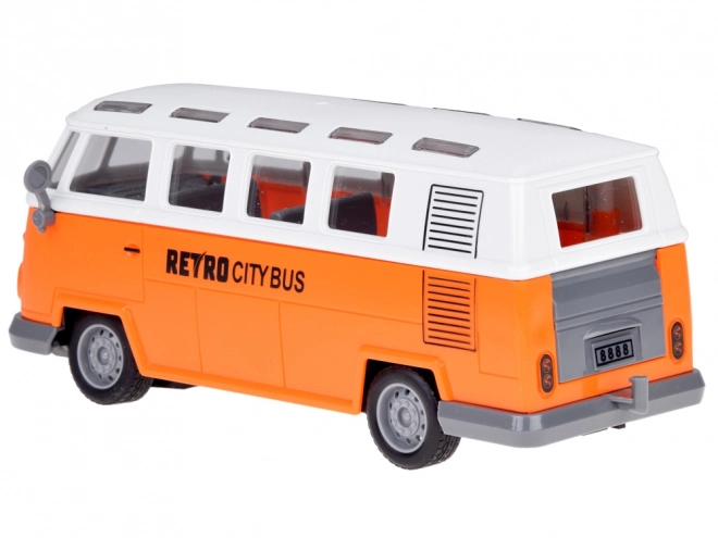 Retro avtobus na daljinsko upravljanje