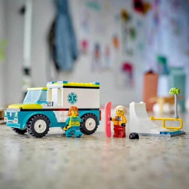 LEGO® City 60403 Reševalno vozilo in deskar