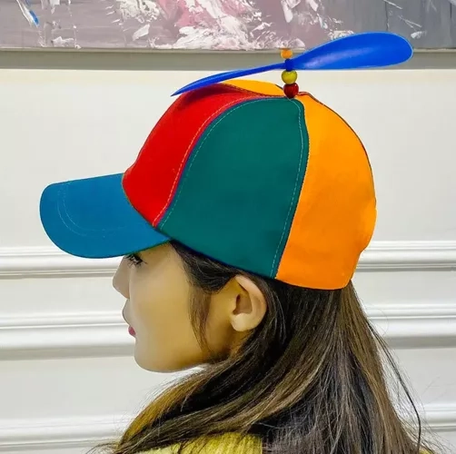 Kapa z vrtavko Unisex, večbarvna Malatec