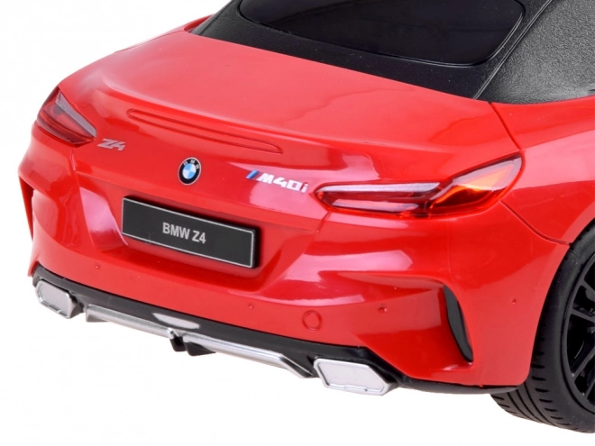 BMW Z4 Daljinsko vodeno vozilo 1:18 Rastar – Rdeča
