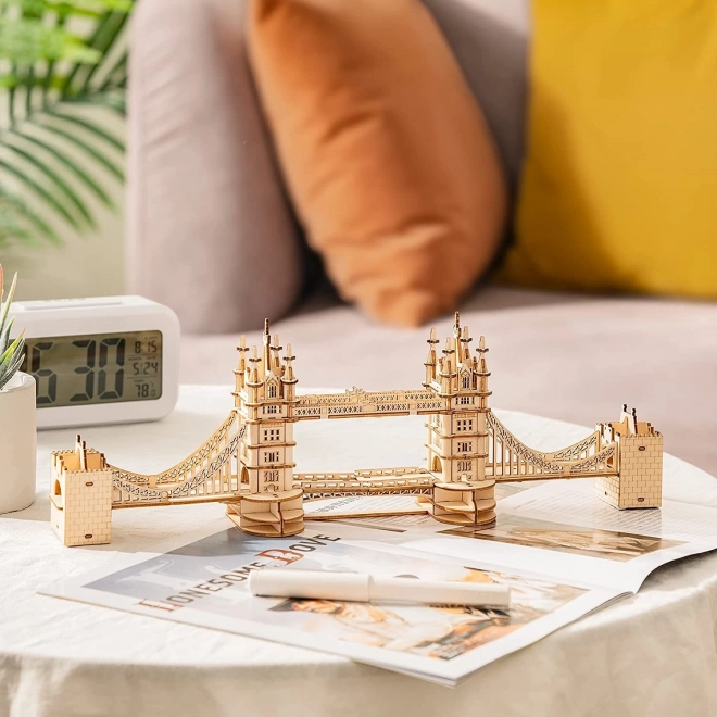 RoboTime leseni 3D puzzle most Tower Bridge svetleči