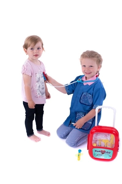 Doktorski set s stetoskopom v kovčku na kolesih