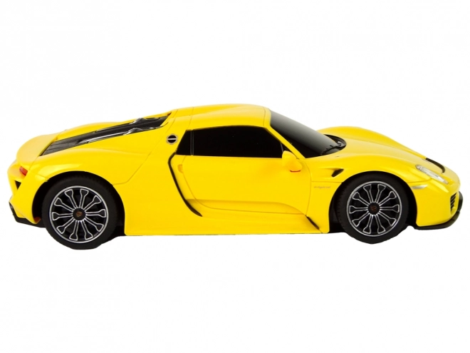 Avtomobil R/C Porsche 918 na daljinsko upravljanje rumena 1:24