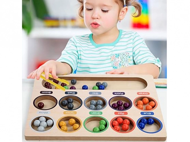 Lesena izobraževalna mozaika Montessori - barvne kroglice in sortirnik