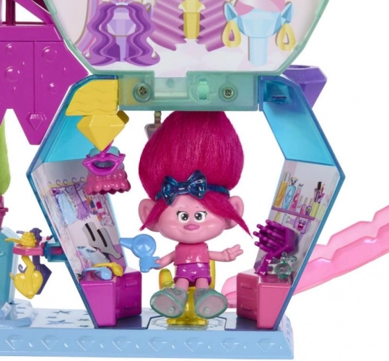 Punčka Poppy in veliko modnih dodatkov