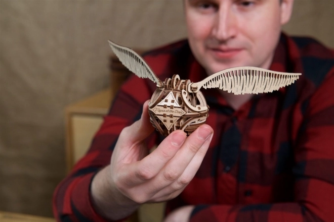 Ugears 3D lesena mehanska sestavljanka Zlatek, Harry Potter