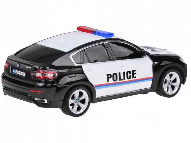 Radijsko vodeni športni avto BMW X6