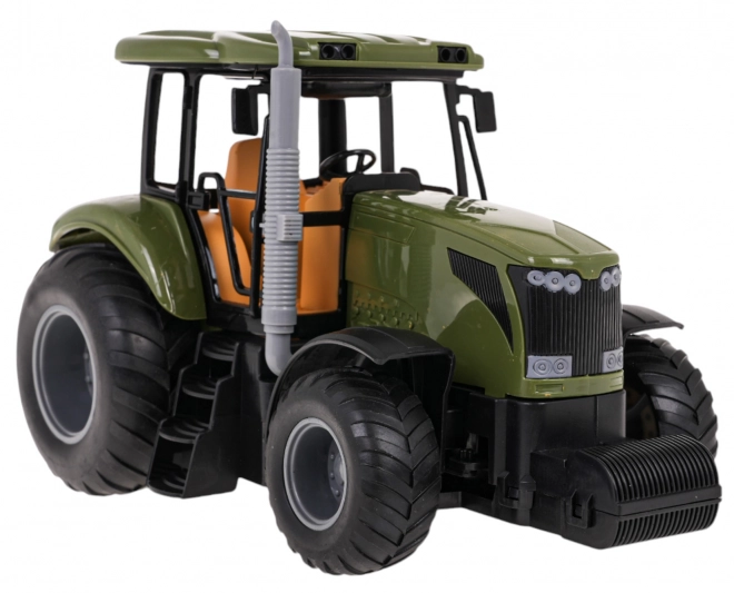 Traktor z zelenim priklopnikom R/C