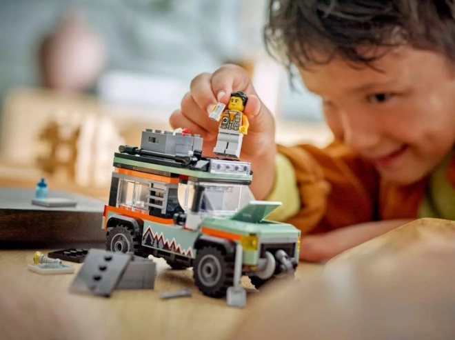 Lego City gorsko terensko tovorno vozilo 4x4