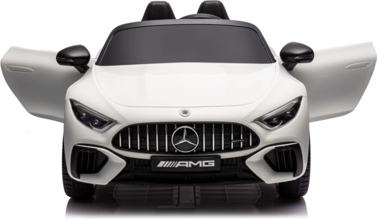 Odpirajoča se vrata in premišljena notranjost