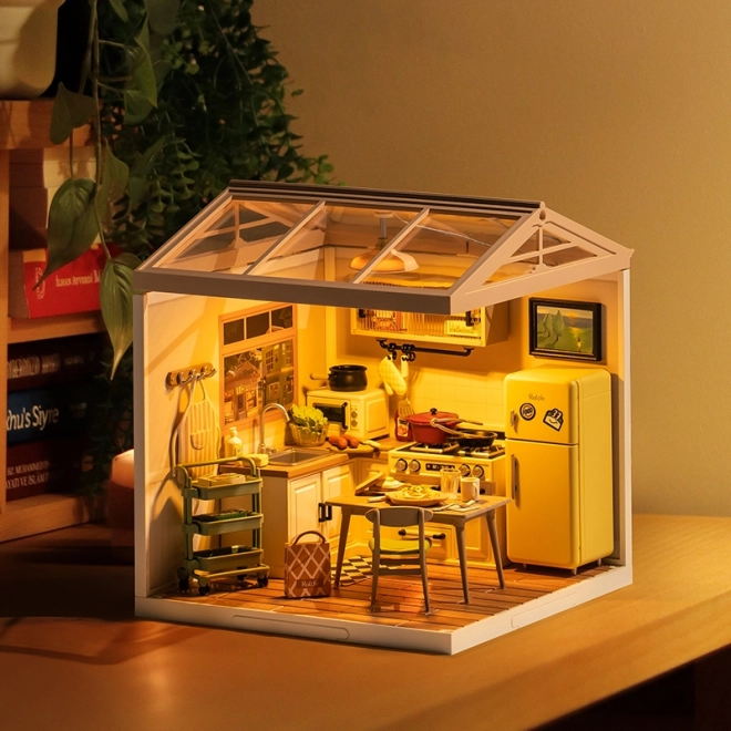 RoboTime miniatura hiške Kuhinjica Happy Meals