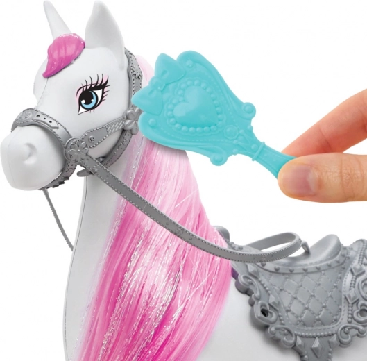 Zabava z česanjem grive