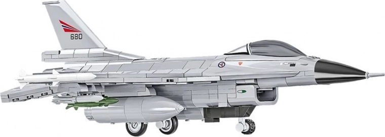 Odličen model za igro in razstavo