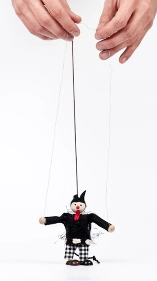 Lesena marioneta hudiček Bruno