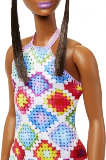 Živahna obleka s patchwork vzorcem