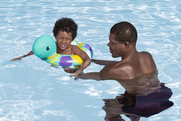 Varna opora v bazenu