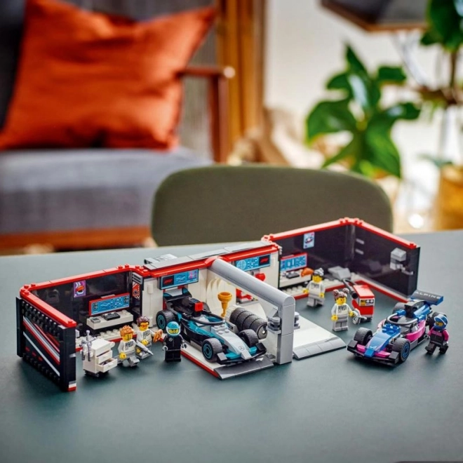 LEGO® City 60444 Garaža F1® in avtomobili Mercedes-AMG in Alpine