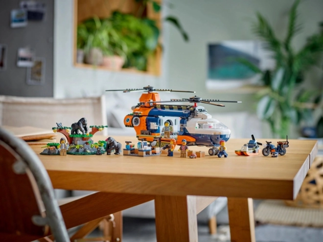 LEGO City 60437 Helikopter za raziskovanje džungle v osnovnem taborišču