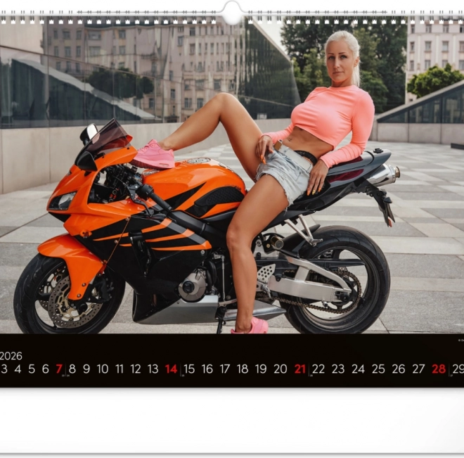 Stenski koledar Girls & Bikes 2026