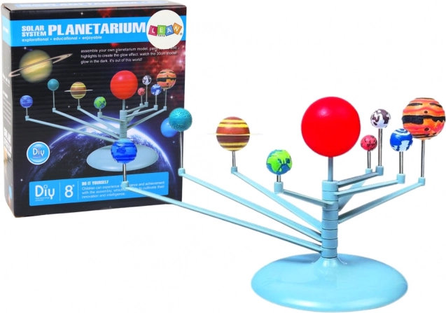 Kreativni planetarij – model Osončja za sestavljanje in barvanje