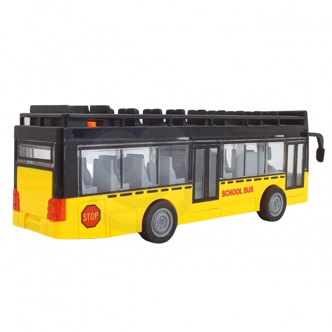Realistična zasnova šolskega avtobusa