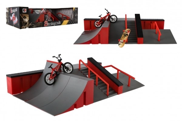 Skatepark - rampe, prstno kolo in skateboard