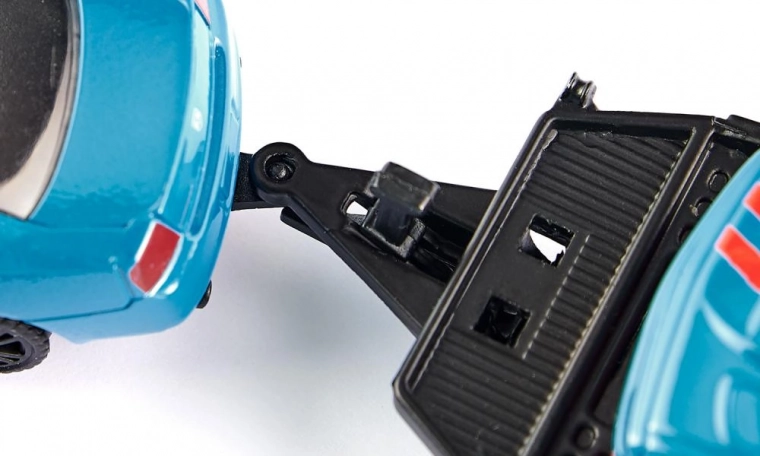 Odpirajoča se vrata in funkcionalna sklopka