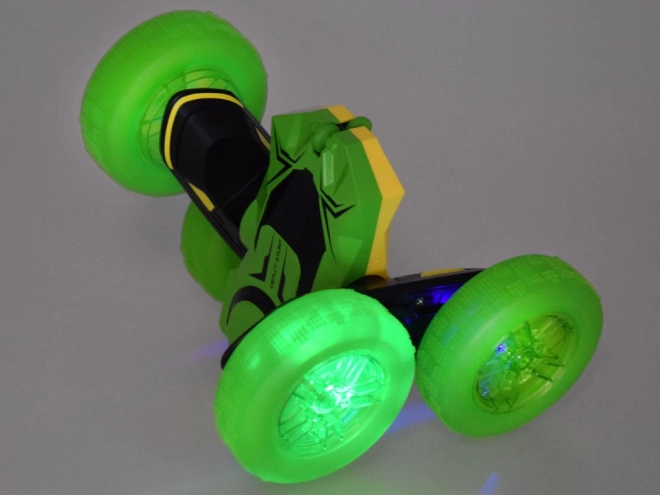 Čudežni avto Stunt Car z LED kolesi