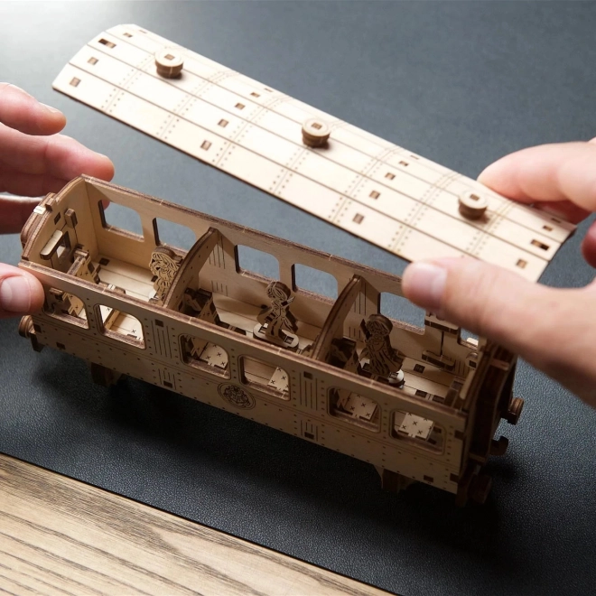 Ugears 3D lesena mehanska sestavljanka Harry Potter Bradavičarka ekspres
