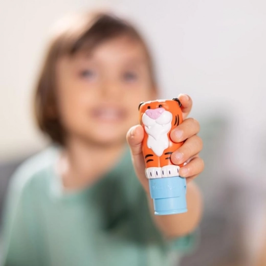 Podajalnik, ki olajša lepljenje