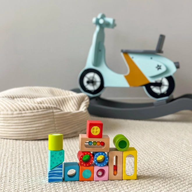 Tooky Toy lesene večnamenske senzorične kocke