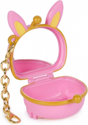 Skrito ogledalce in prostor za drobnarije