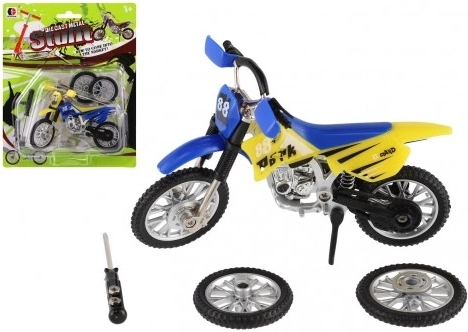 Prstni motor z izvijačem in zamenljivimi kolesi, 12 cm, kov/plastika