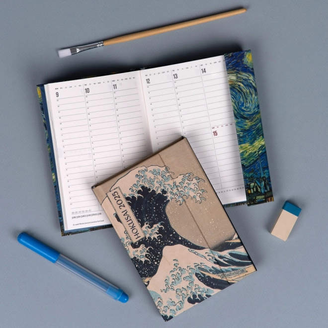 NOTIQUE tedenski magnetni dnevnik Katsushika Hokusai 2025, 11 x 16 cm