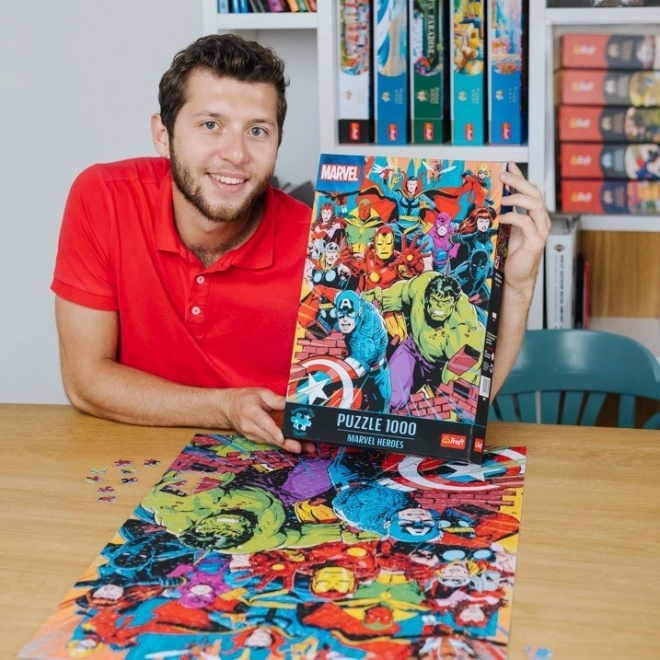 TREFL Puzzle Premium Plus Marvel: Junaki Marvela 1000 kosov