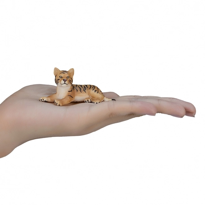 Realistična figurica bengalskega tigra mladička