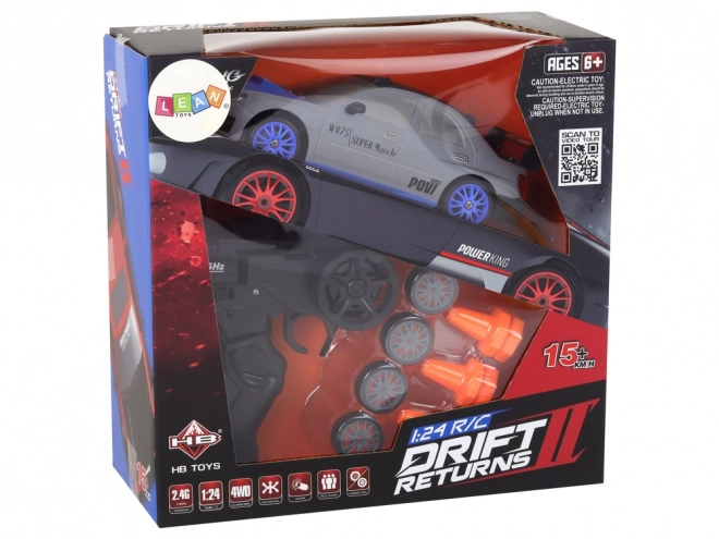 Športni avto R/C 1:24 na daljinsko upravljanje z zamenljivimi kolesi – sivo