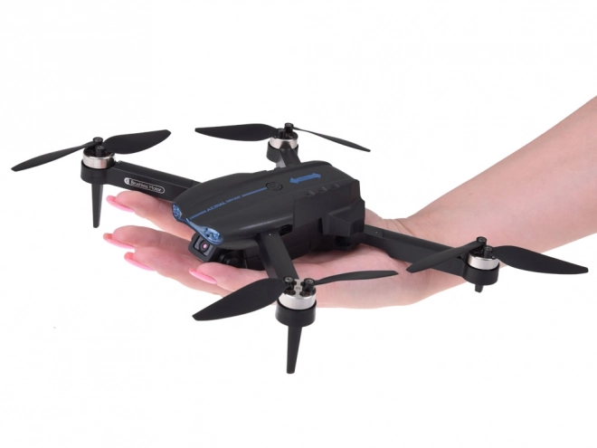 Zložljiv dron s kamero