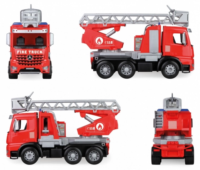 Gasilski avto Mercedes Arocs z lestvijo