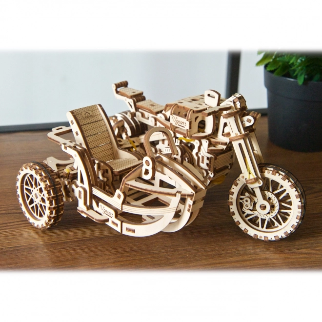 Ugears 3D puzzle Motocikel s prikolico 380 kosov