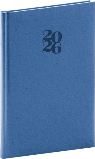 Tedenski dnevnik Essenza 2026 slivov 15 x 21 cm