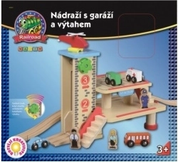 Lesena postaja z garažo in dvigalom MAXIM