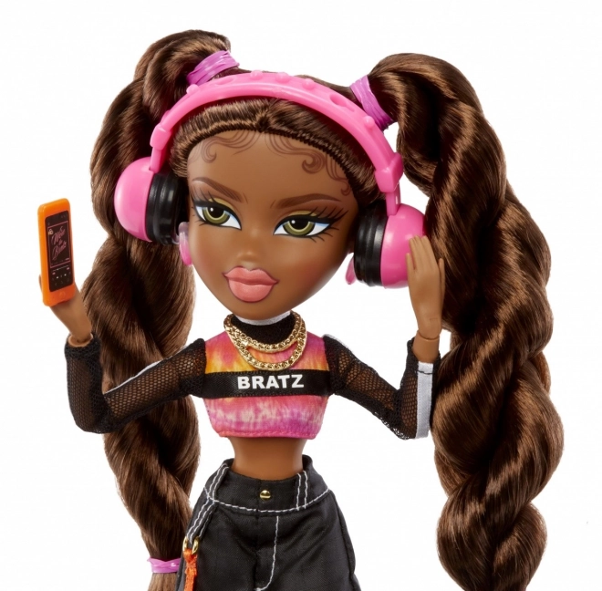 Punčka Bratz Sasha