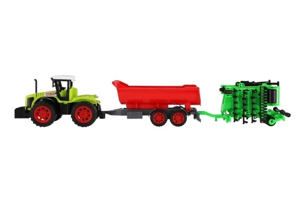 Traktor s prikolico in vrati