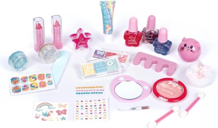 Varno otroško ličenje in igranje vlog